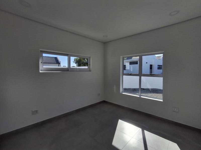 4 Bedroom Property for Sale in Shelley Point Western Cape